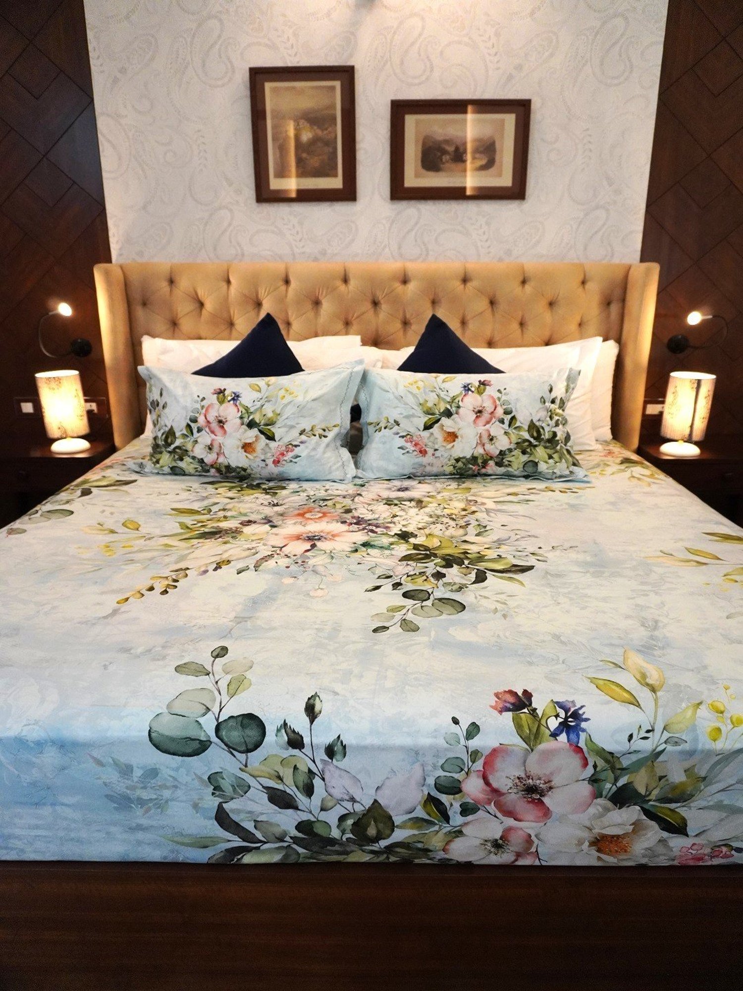 TARA Sparkling Homes Blue Luxury Cotton 350 TC Bed Sheet with 2 Pillow Covers