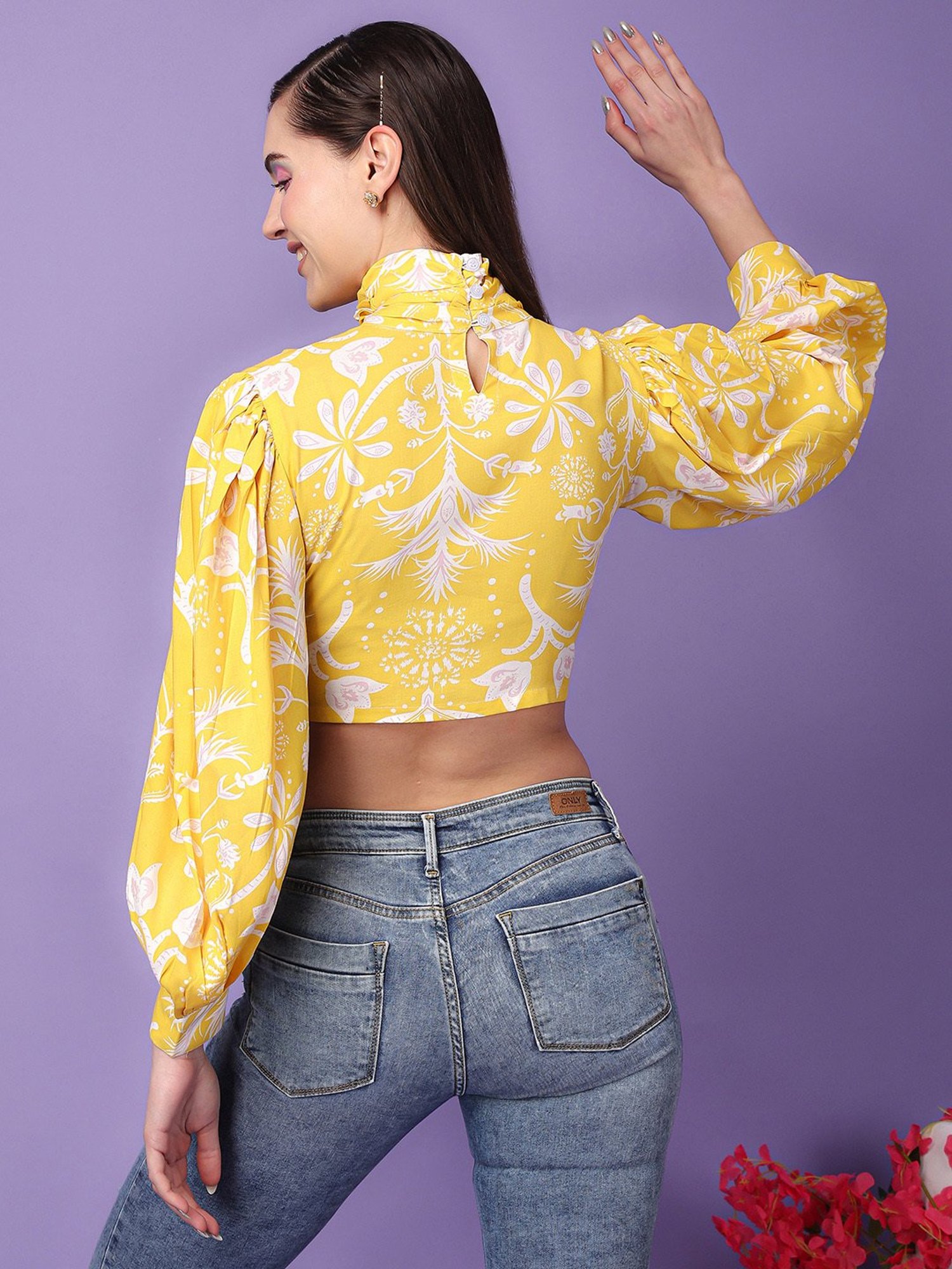 Scorpius Yellow & White Printed Crop Top