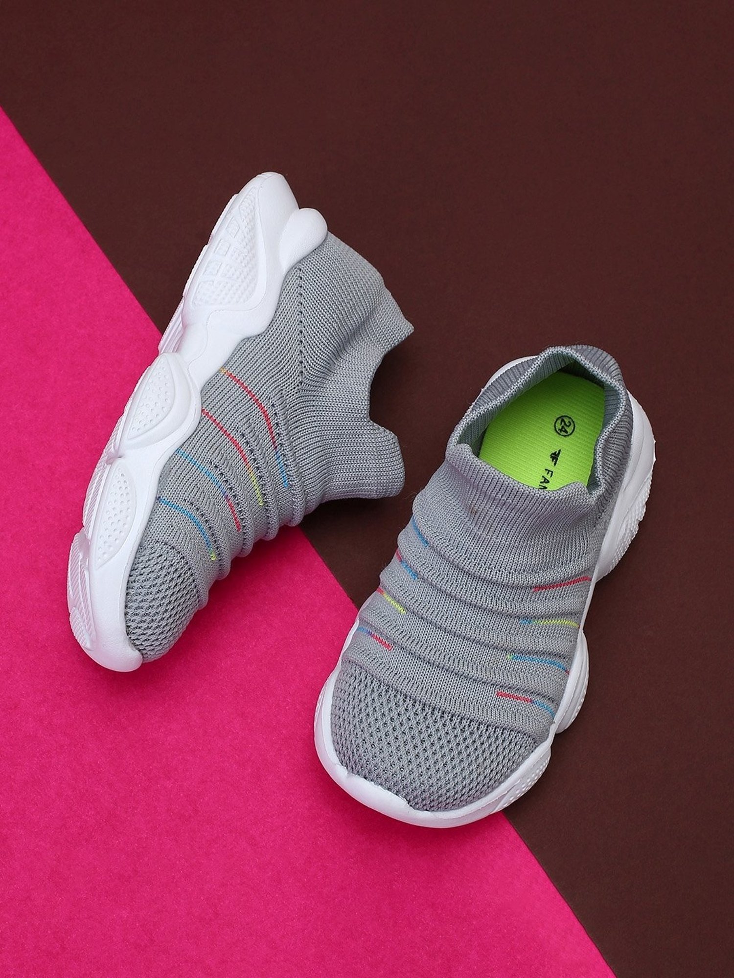 Fame Forever by Lifestyle Kids Beige & White Velcro Shoes