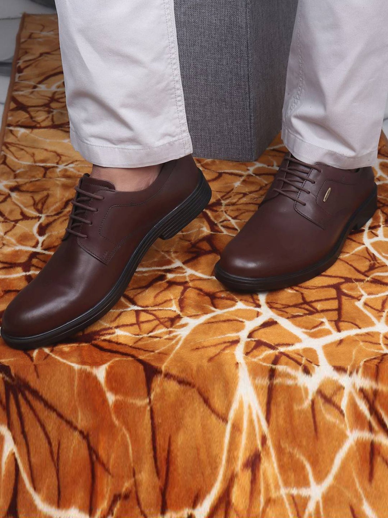 Red Chief Men's Brown Derby Shoes