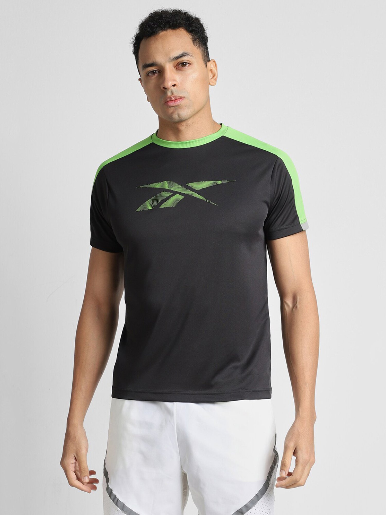 Reebok Black Polyester Regular Fit Print T Shirt