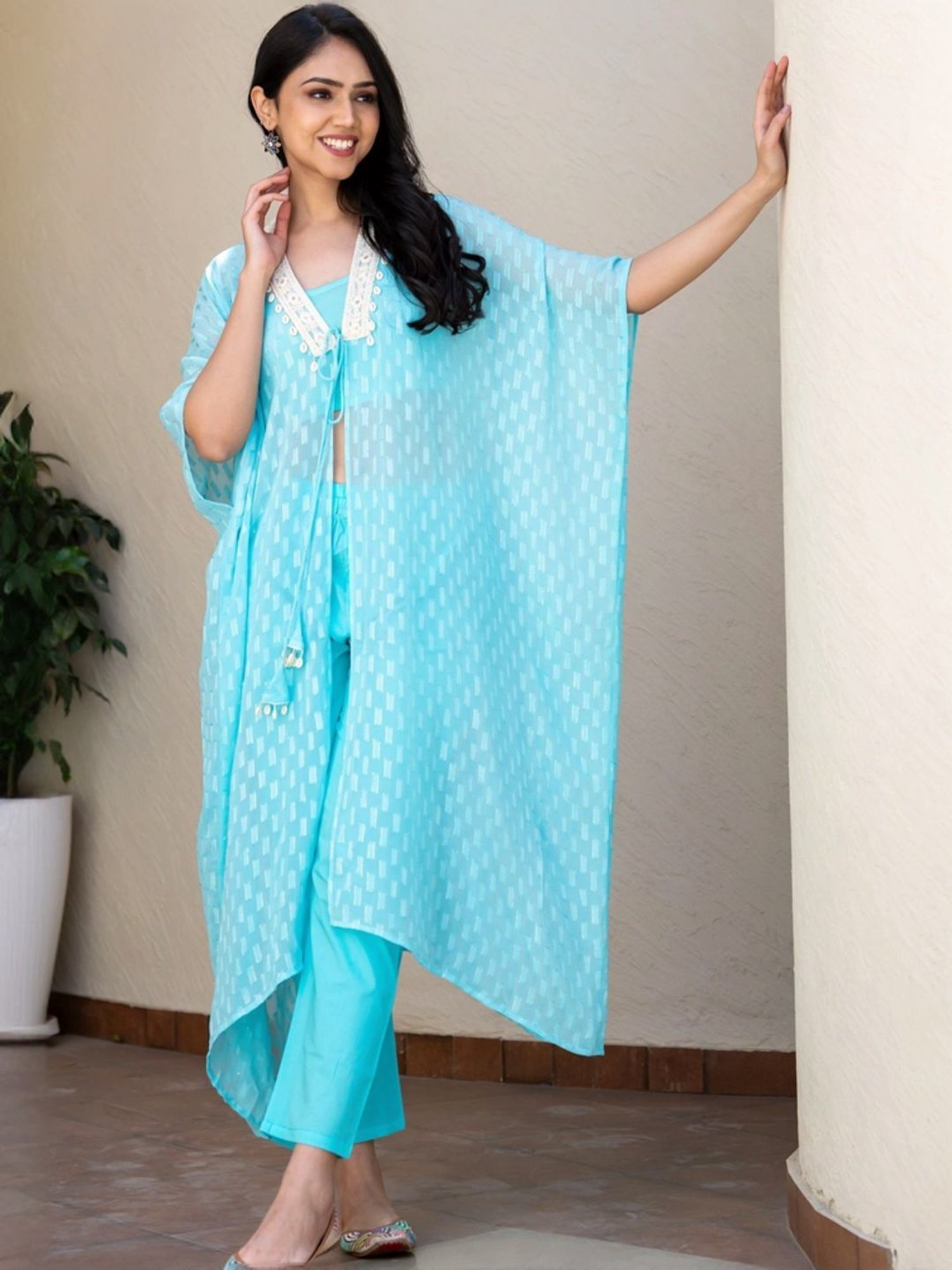 HOUSE OF JAMOTI Blue Embroidered Kurta Pant Set