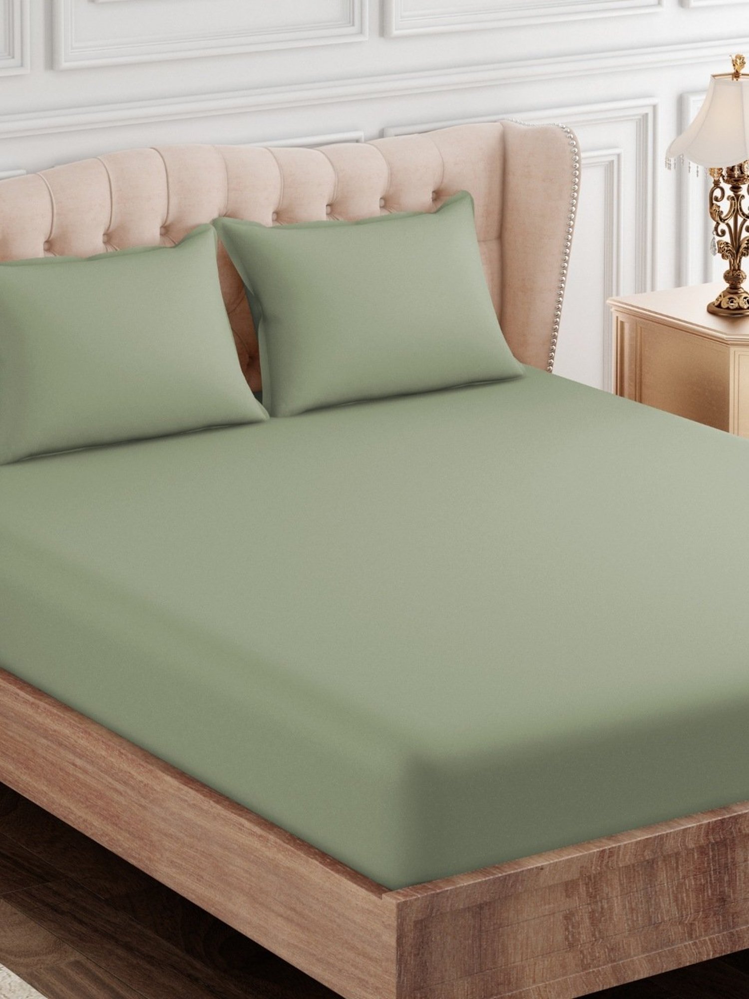 SEJ by Nisha Gupta Solid Green 300 TC Cotton King Bed Sheet with 2 Pillow Covers