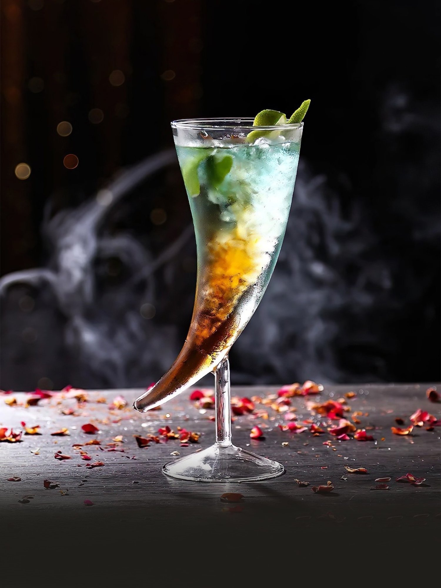 Melbify Horn Shaped Transparent Horn Shaped Cocktail Glass 250ml