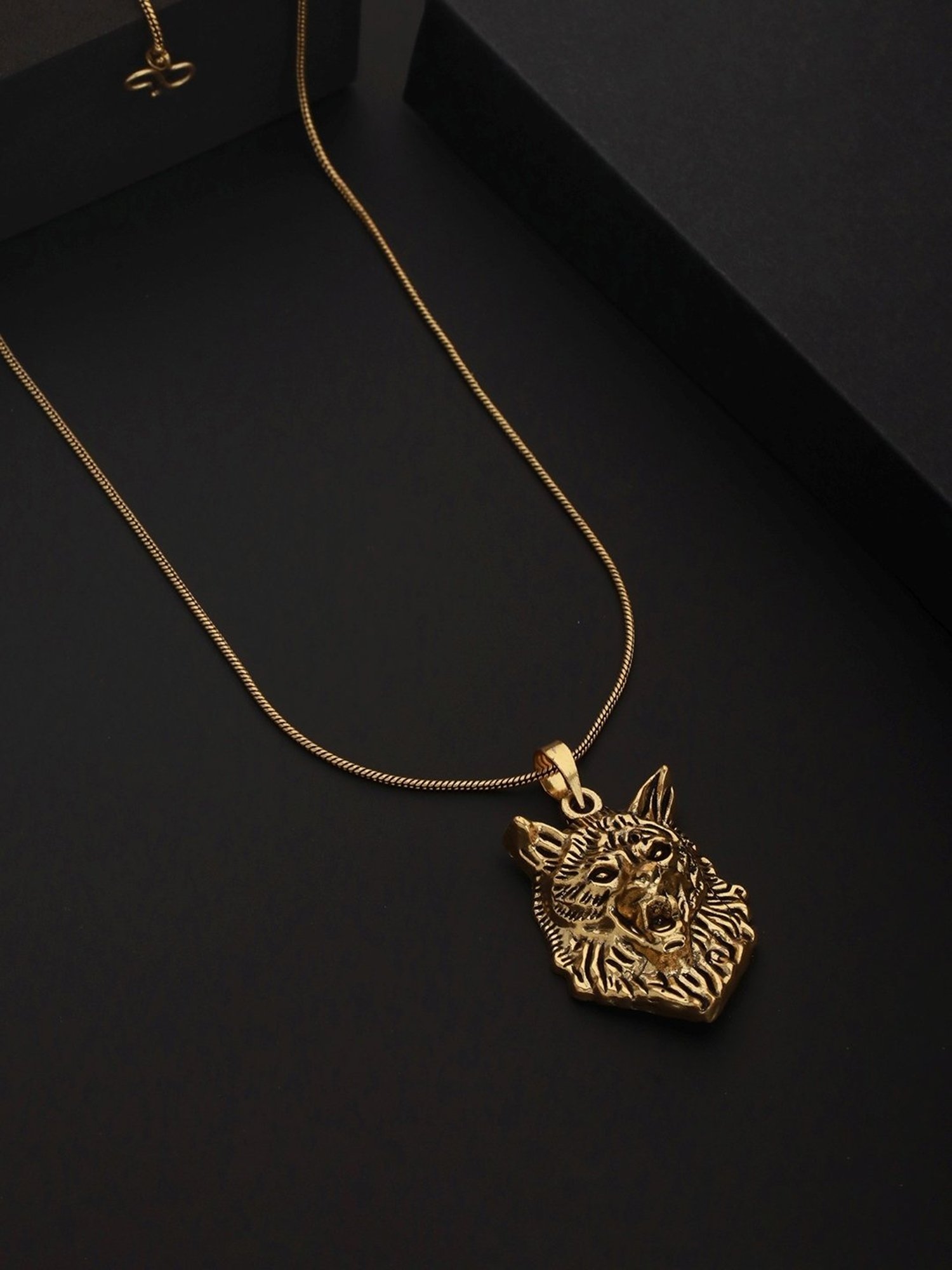 Bold by Priyaasi Roaring Lion Black Casual Pendant With Chain for Men