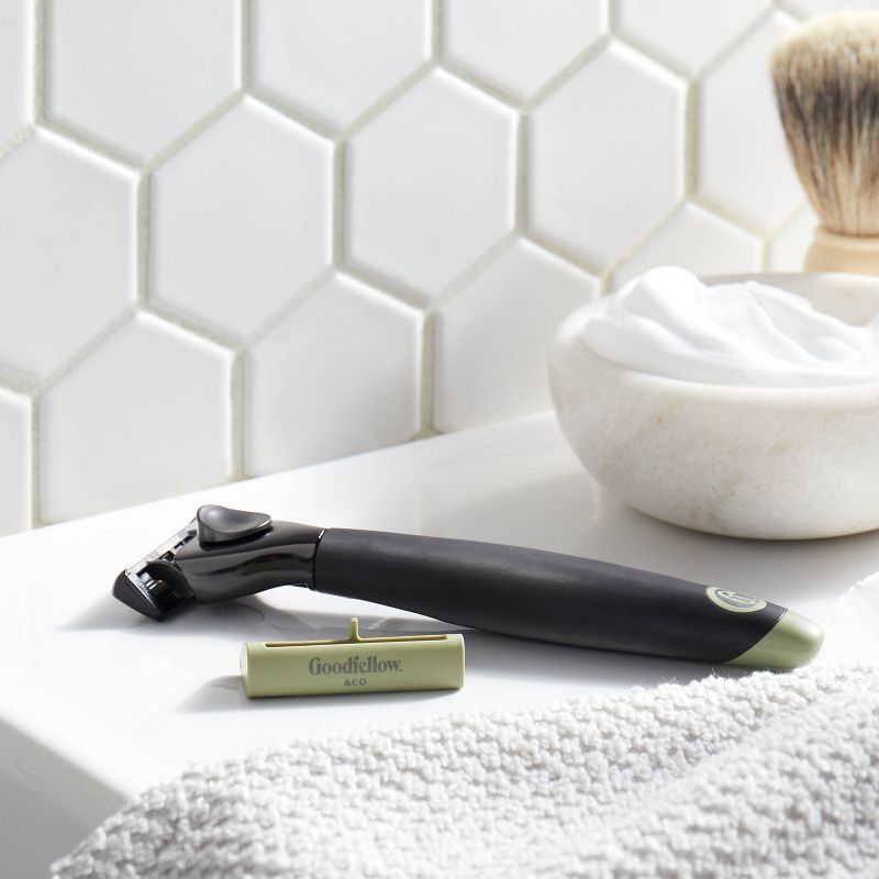 5 Blade Razor with 2 Carts - Goodfellow & Co™
