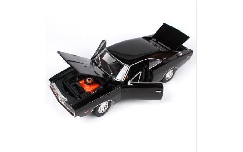 Porsche Macan Turbo Red 1/24 Diecast Model Car by Welly