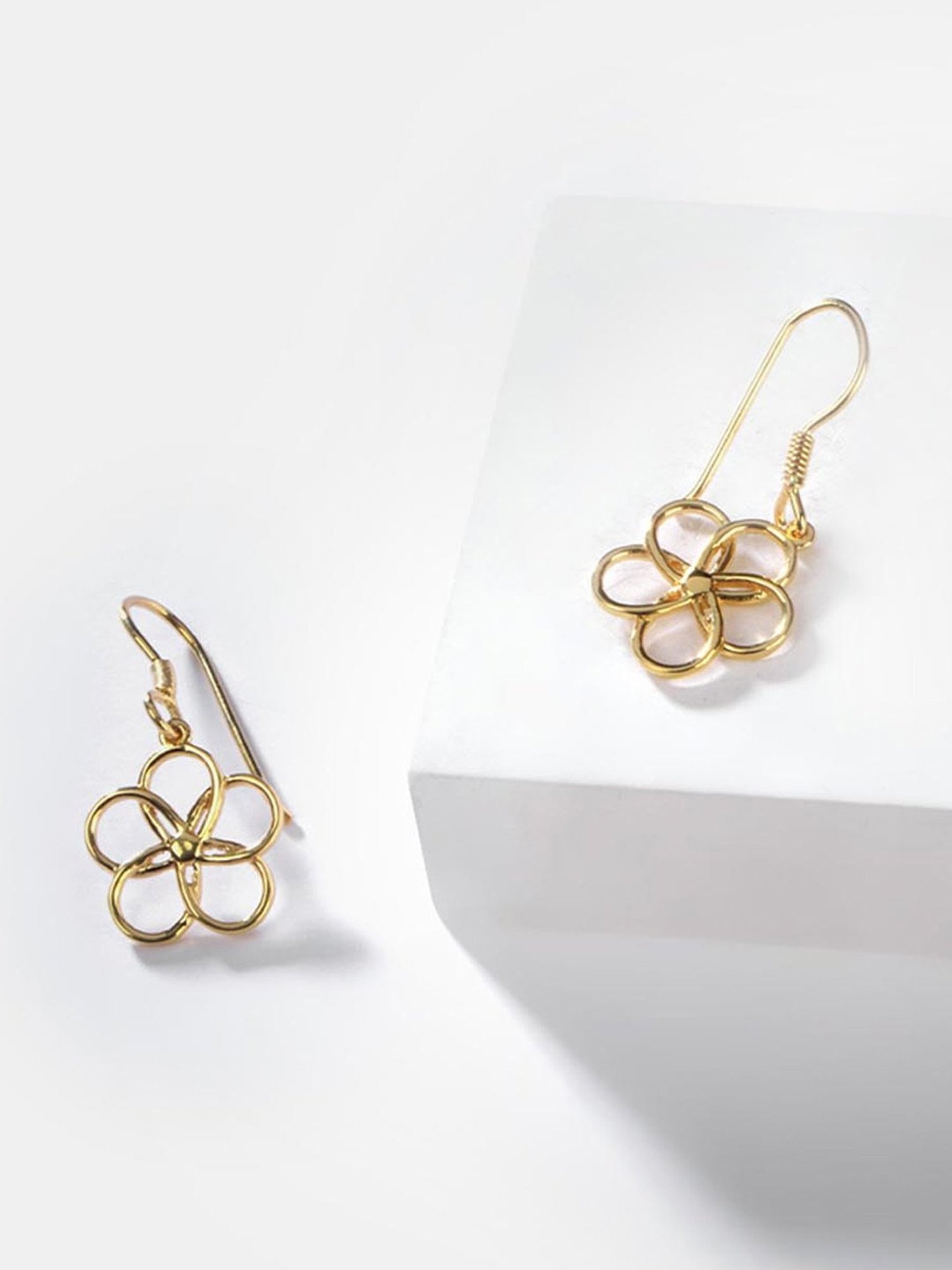 Shaya 92.5 Sterling Silver Springtime Bloom Flower Earrings for Women