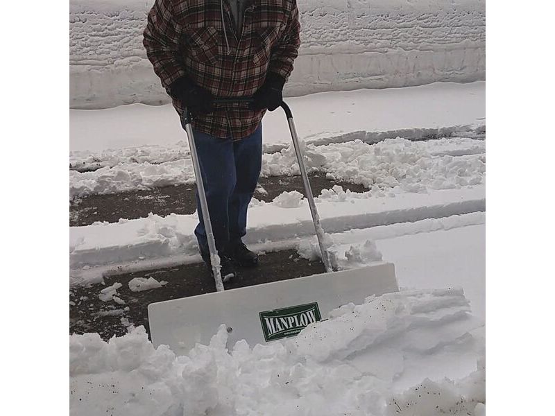 WEN 5662 13A 18" Electric Snow Thrower