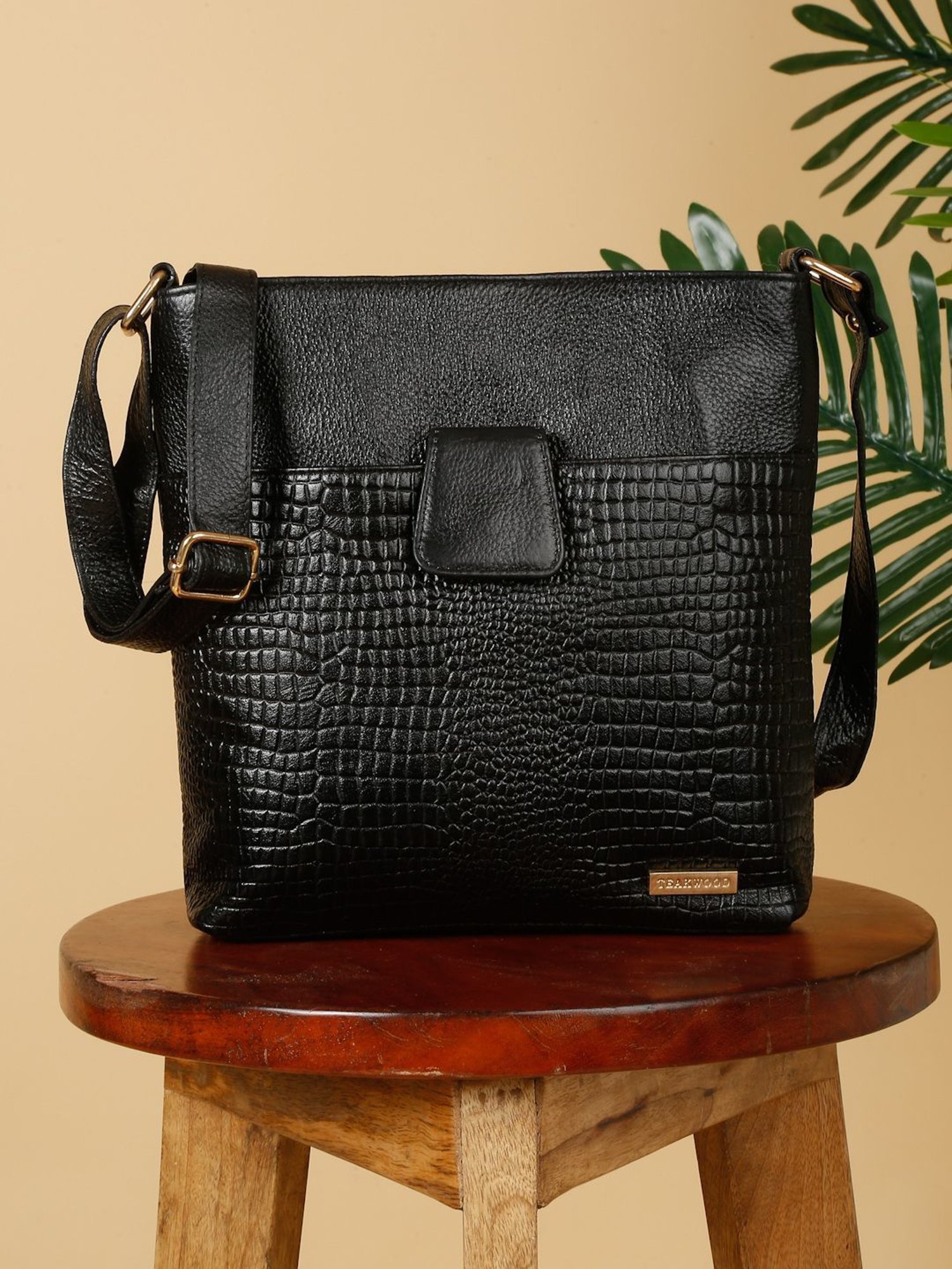 Teakwood Leathers Black Textured Sling Handbag