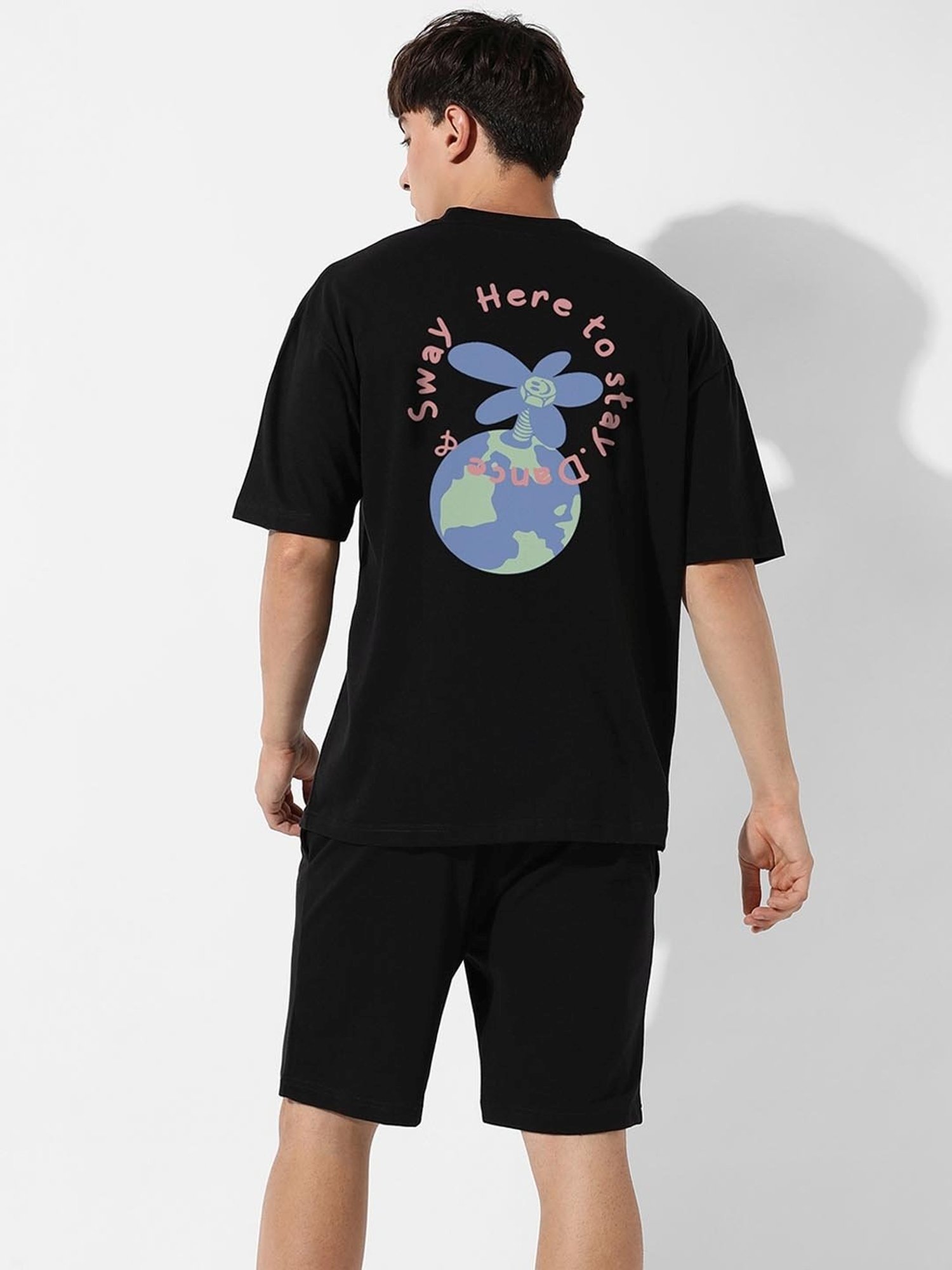 Campus Sutra Black Regular Fit Oversized Earth Dance Printed Co-Ord Set