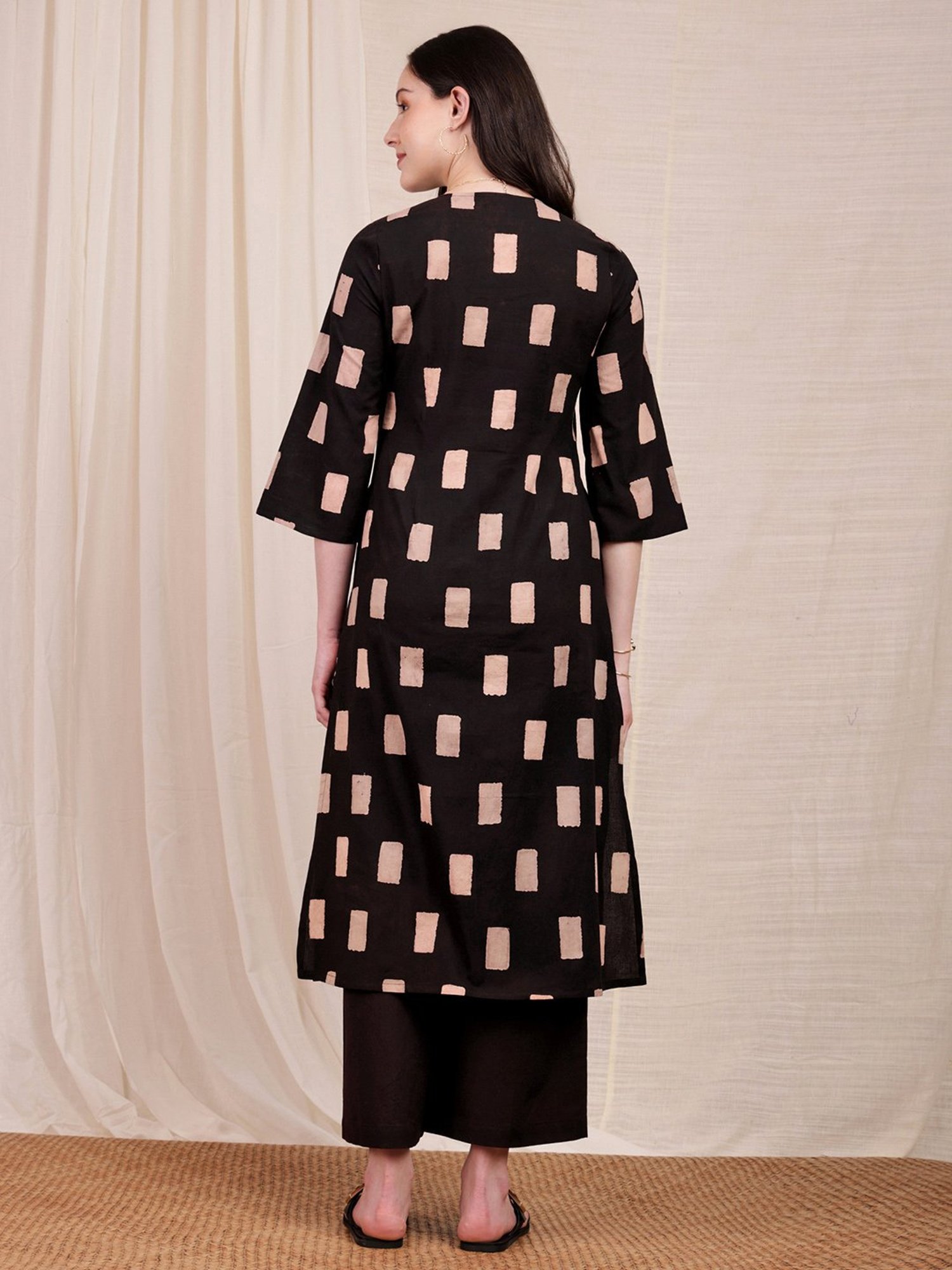 Pink Fort Black & Beige Cotton Printed Kurta With Pants