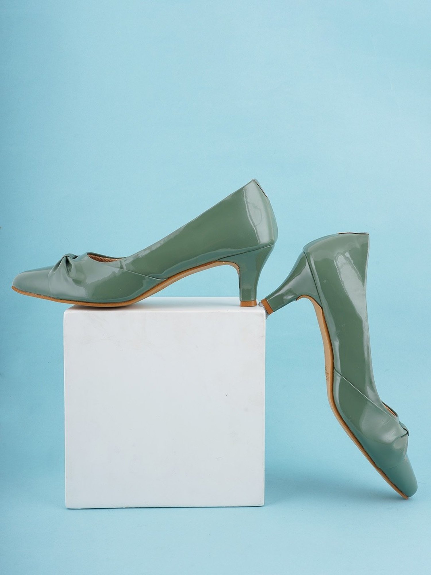 Scentra Women's SPAIN Green Casual Pumps