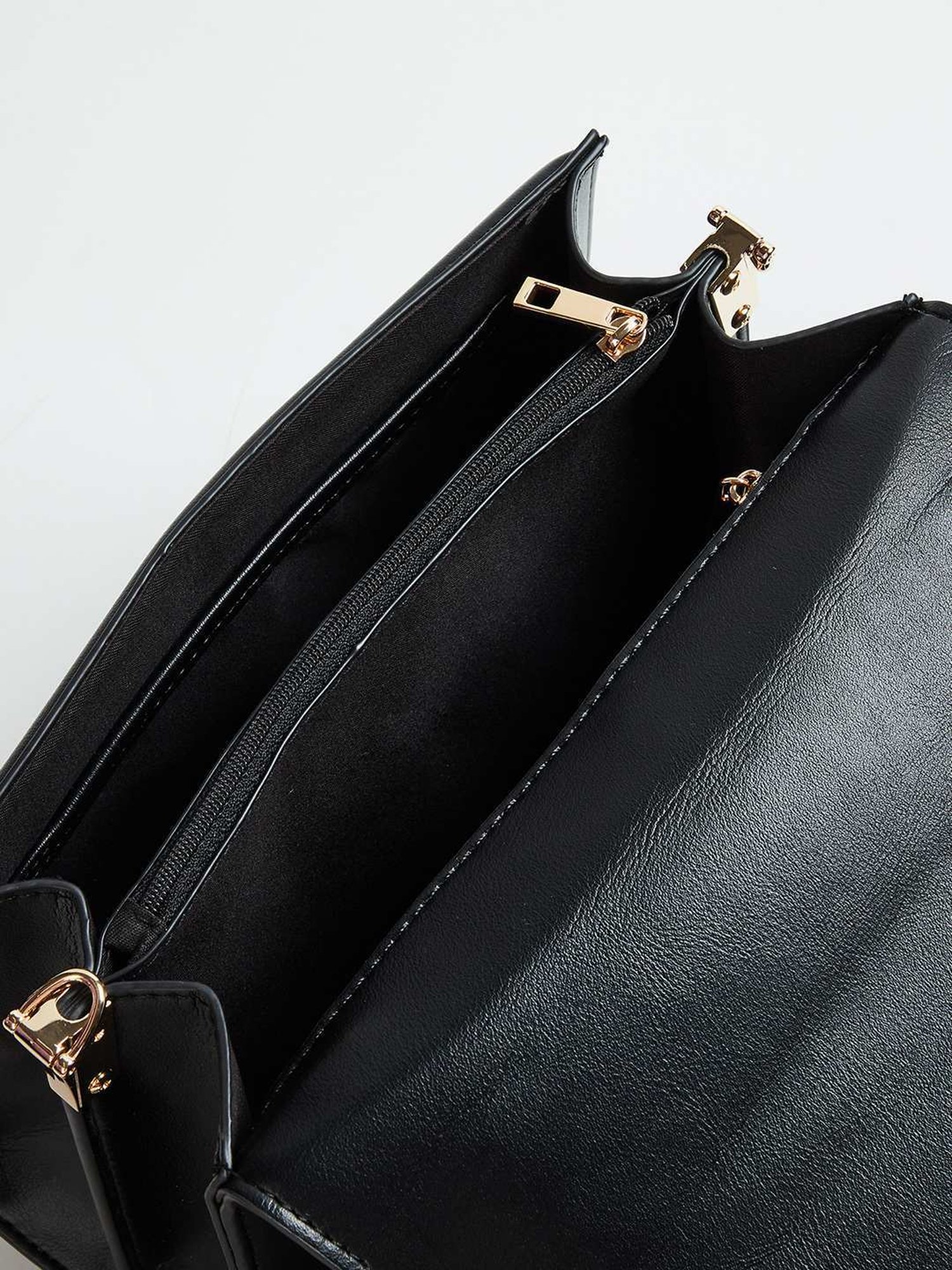 Elle Black Textured Handbag