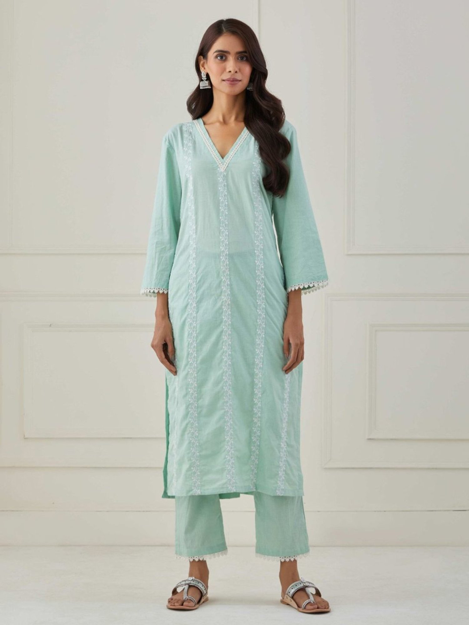 Priya Chaudhary Green Sudha Embroidered Cotton Kurta