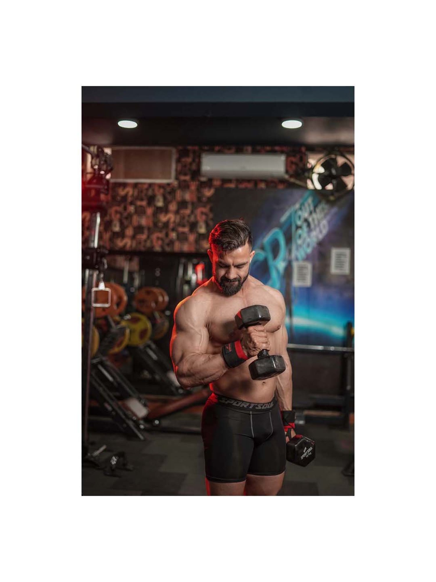 SportSoul Red & Black Wrist Band with Thumb Support