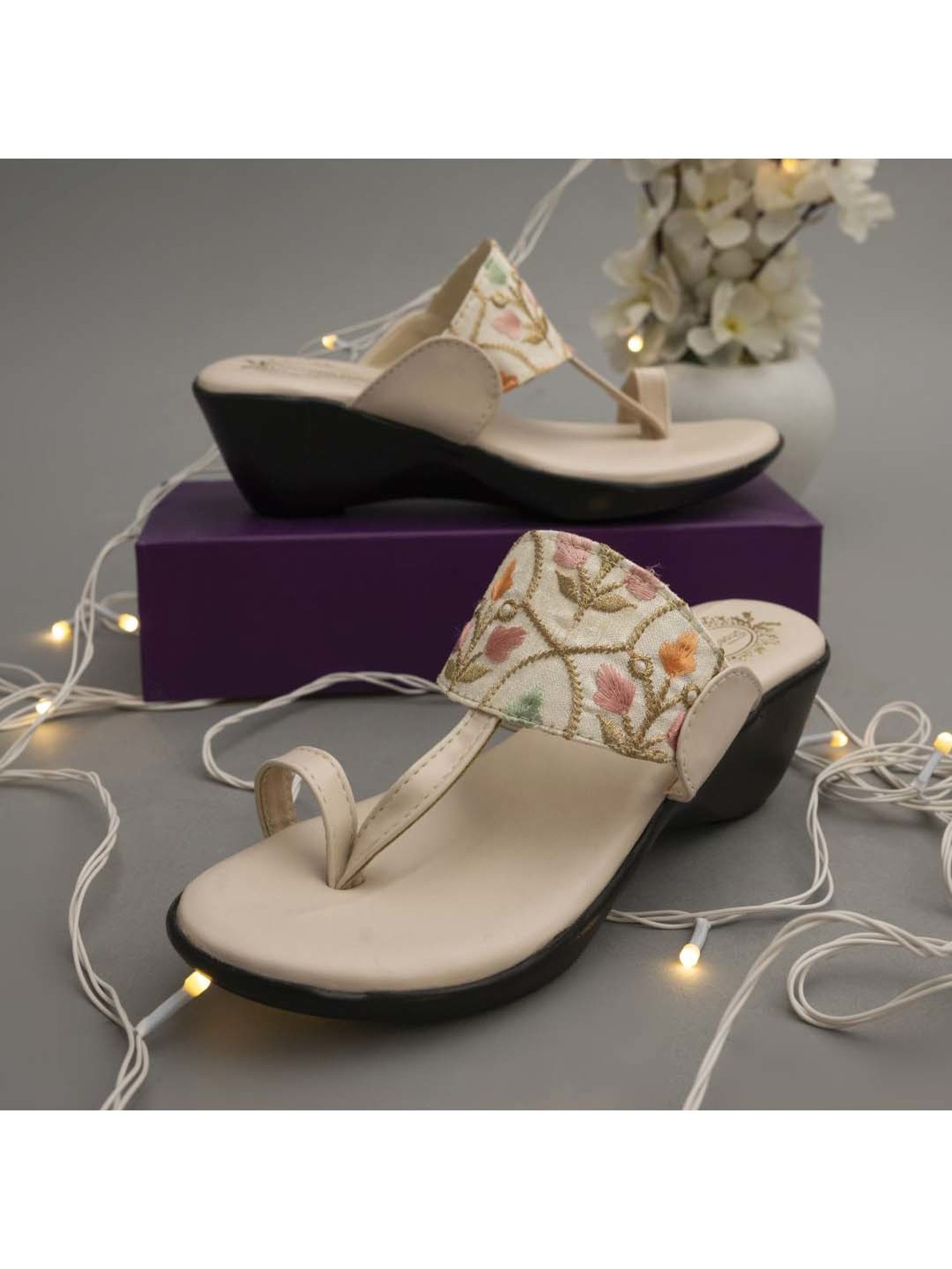 Shoetopia Kids Black Toe Ring Sandals