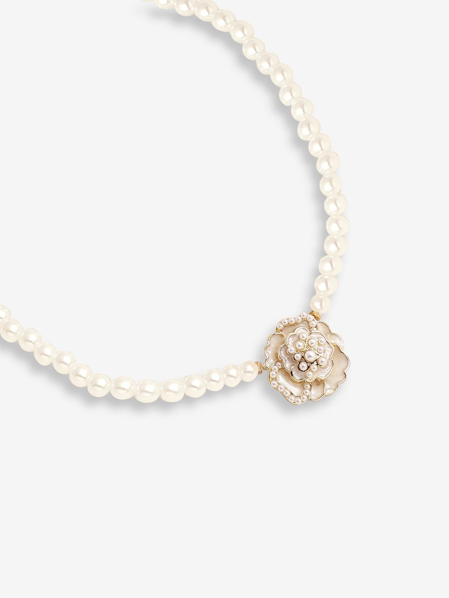 SOHI Gold Plated Party Pearls Choker Necklace For Women