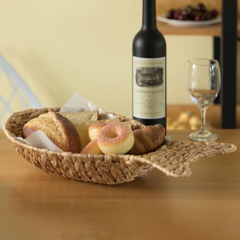 Vintiquewise Decorative Woven Water Hyacinth Fish Design Tray