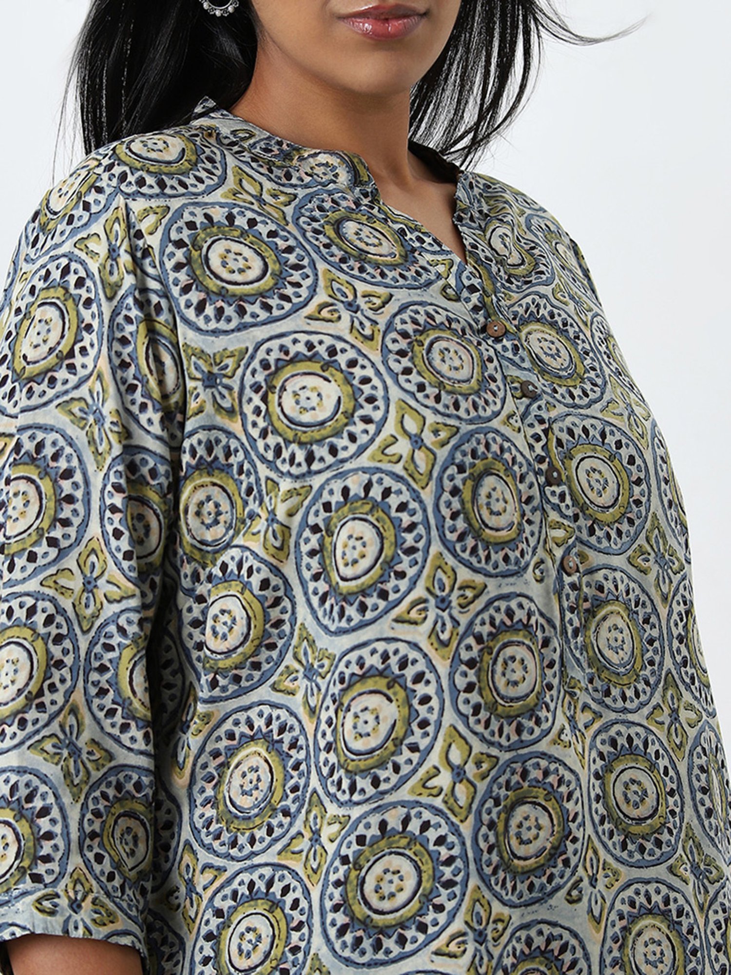 Diza by Westside Blue Geometric Printed Straight Kurti