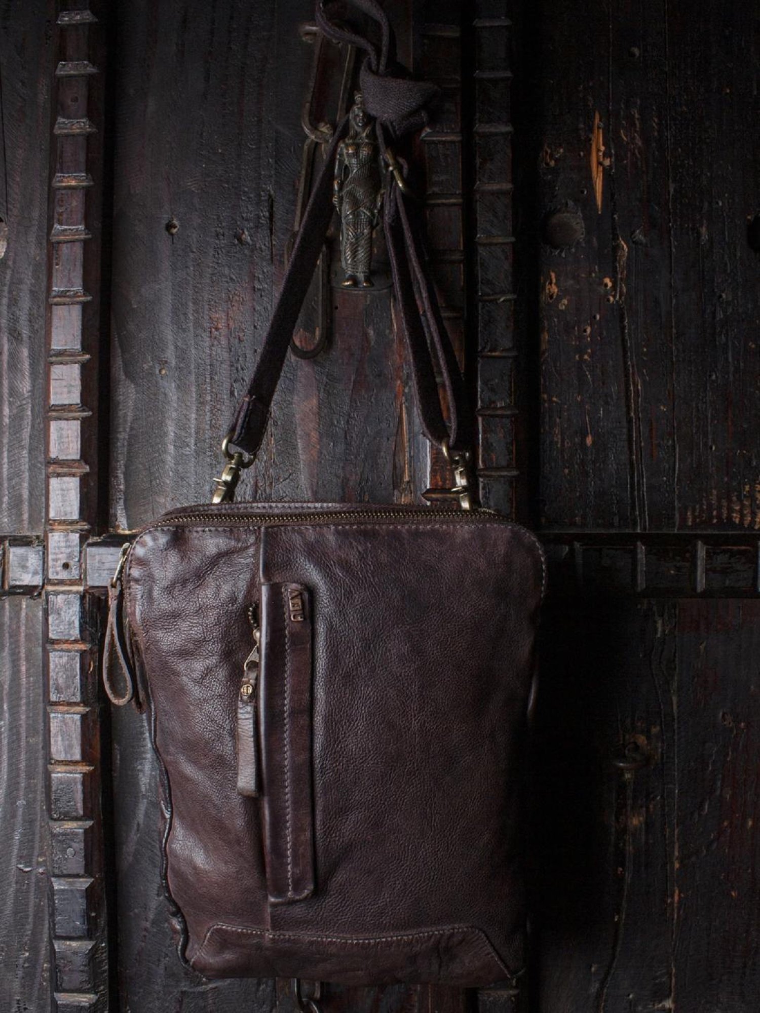 Art N Vintage Oliver Brown Leather Solid Medium Cross Body Bag