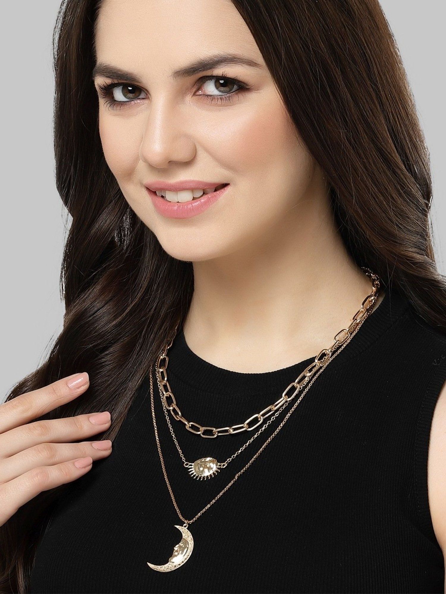 Karatcart Golden Sea Shell and Textured Disk Multicharm Multilayered Chain Women