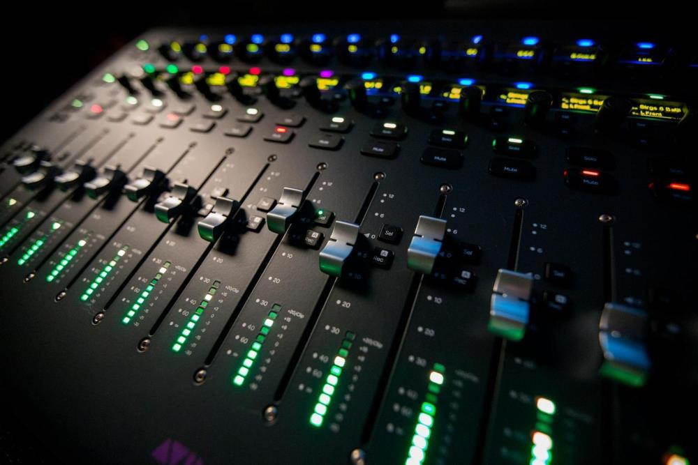 Numark M6 4-Channel USB DJ Mixer