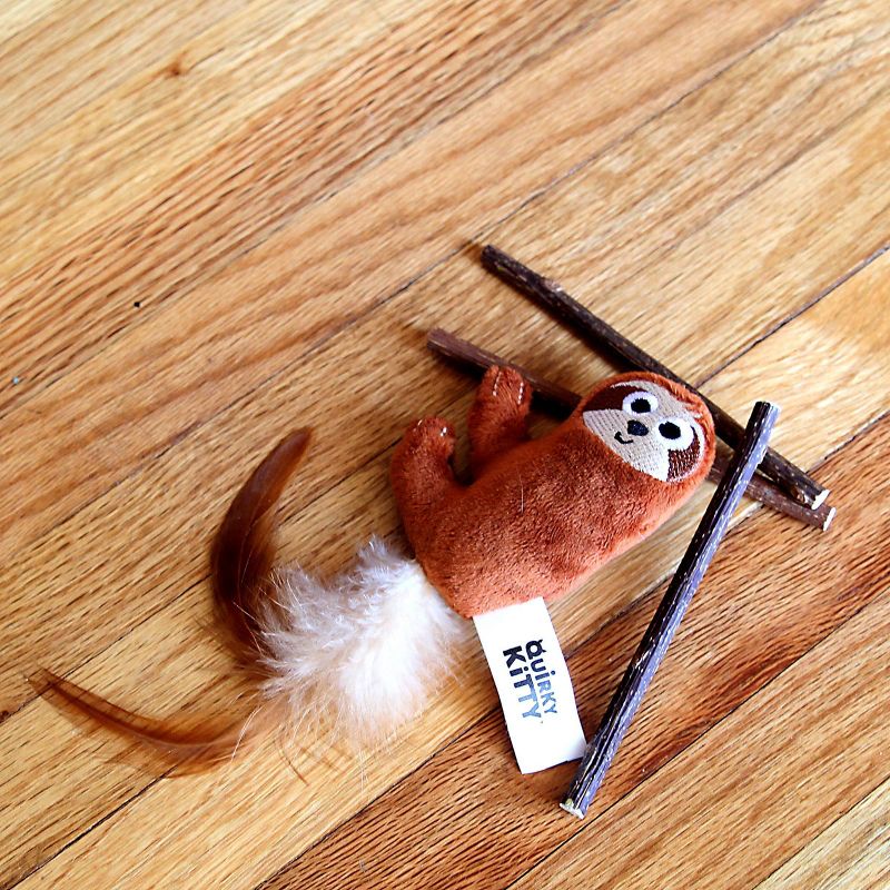 Quirky Kitty Silvervine Stick Sloth Cat Toy - Brown