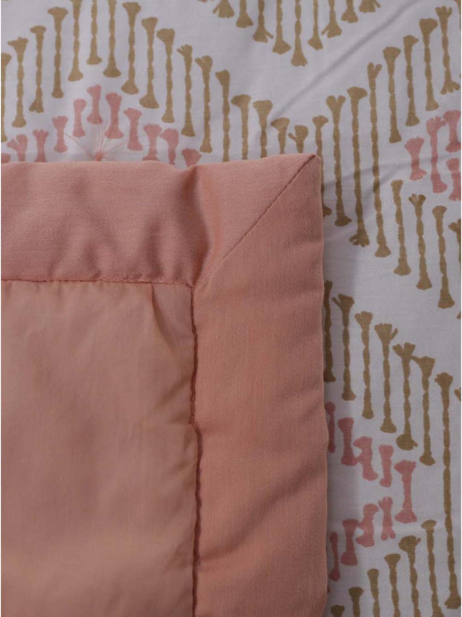 Maspar White & Peach 100% Cotton 210 TC Double Quilt Set