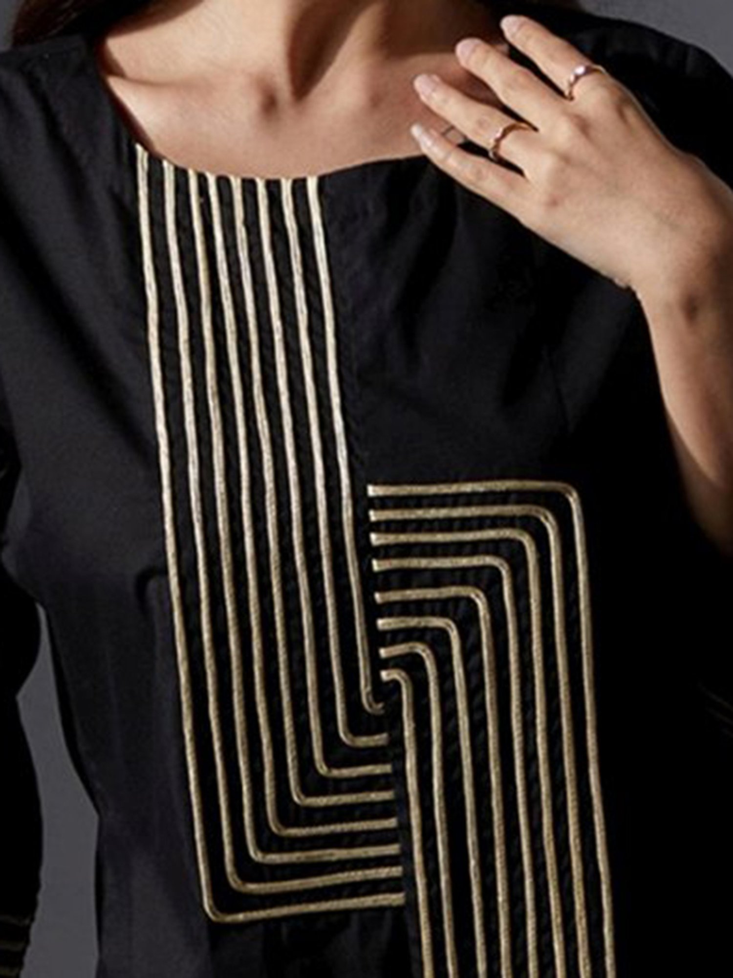 House of Manaa Black Hom Allure Kurti with Pant