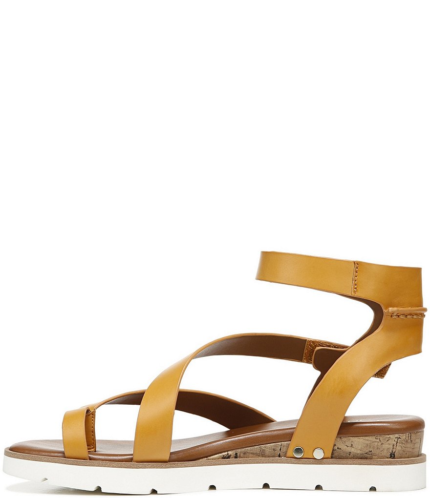 Franco Sarto Daven Toe Loop Thong Sandals