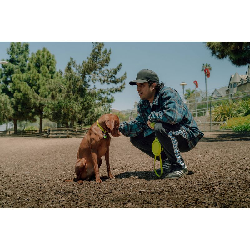 QALO Dog and Cat Tile Enabled Traq - Pink