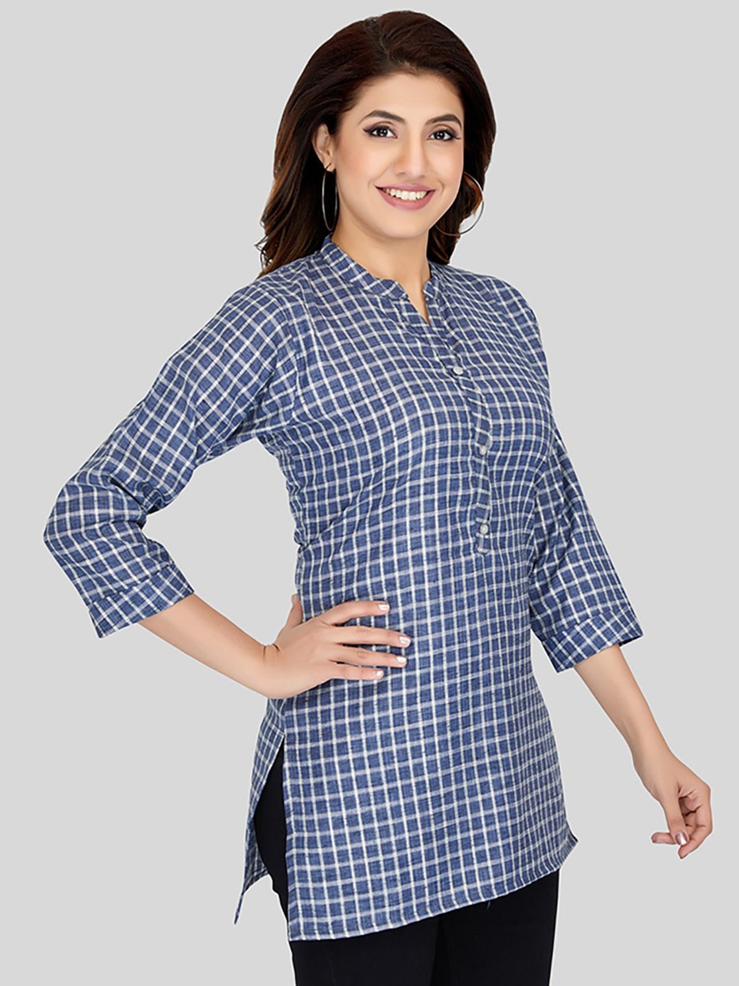 Saree Swarg Blue Printed Straight Short Kurti