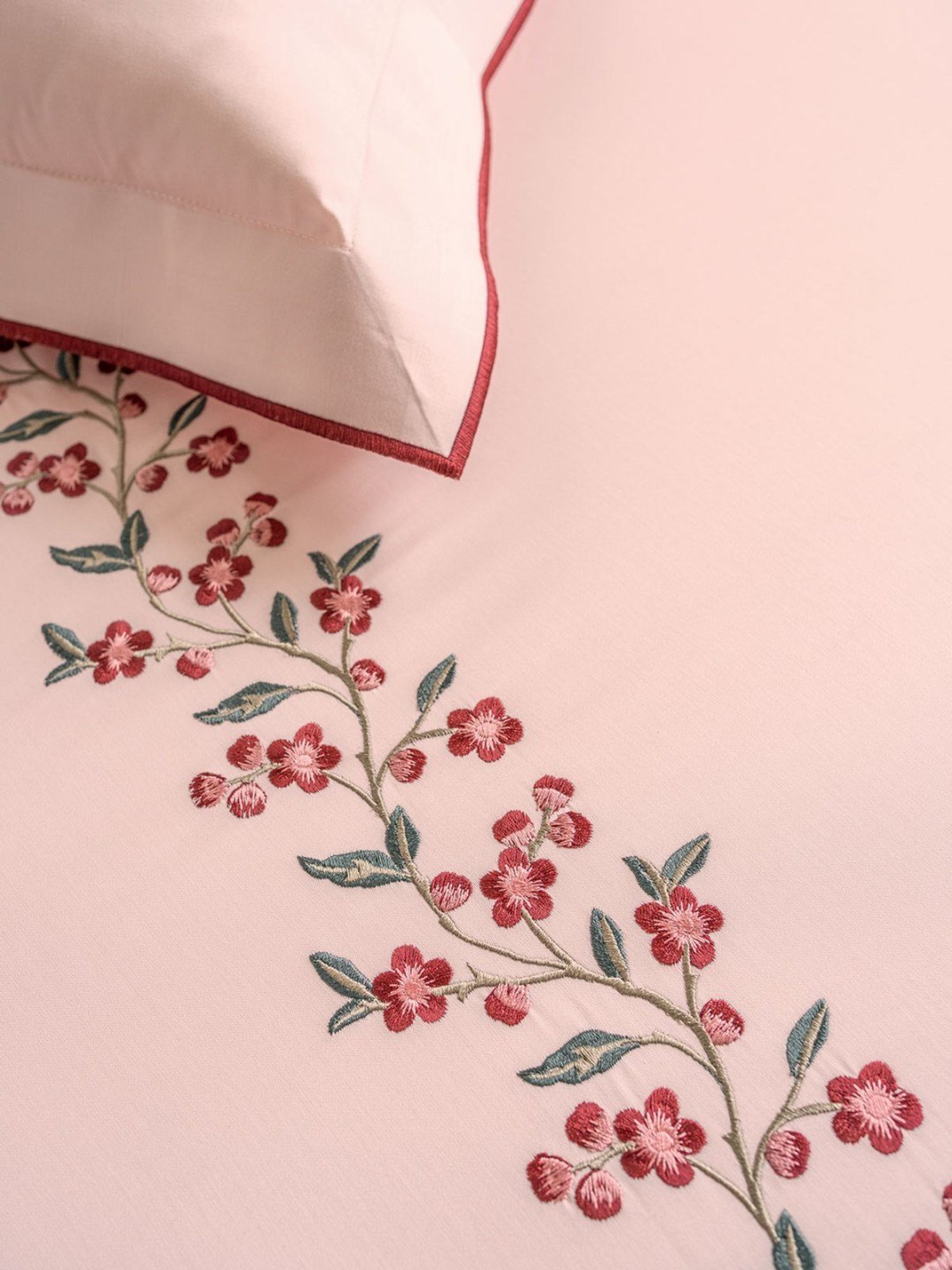 DDECOR Live beautiful Floral Primrose Pink 210 TC Cotton King Bed Sheet with 2 Pillow Covers