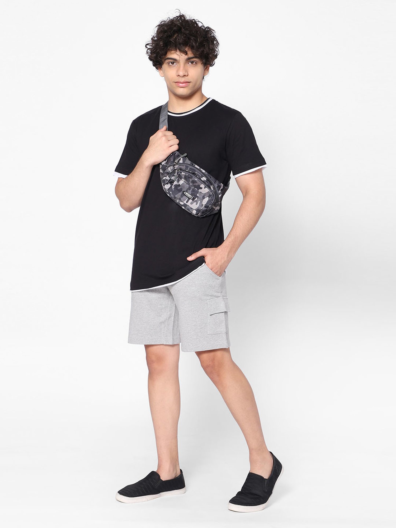 TeenTrums Boys Black Solid T-Shirt