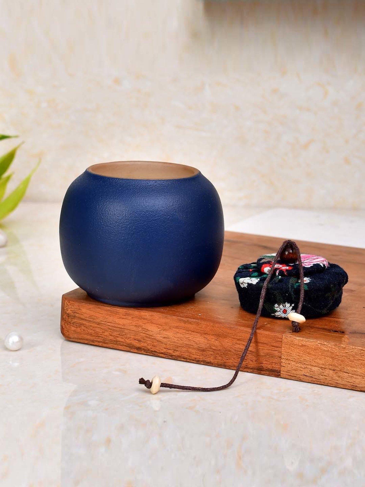 Lidded Glass Jar Crackling Wooden Wick Teak and Moss Candle - Nature's Wick