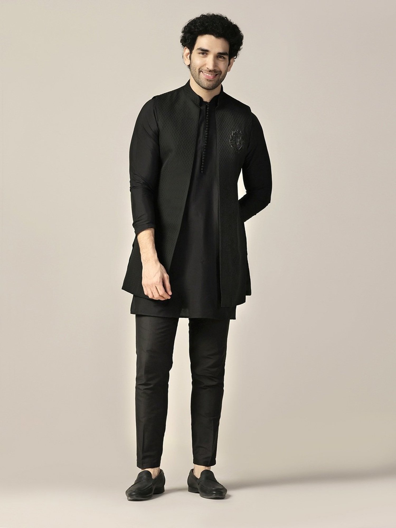 Kisah Black Regular Fit Embroidered Kurta Set With Jacket