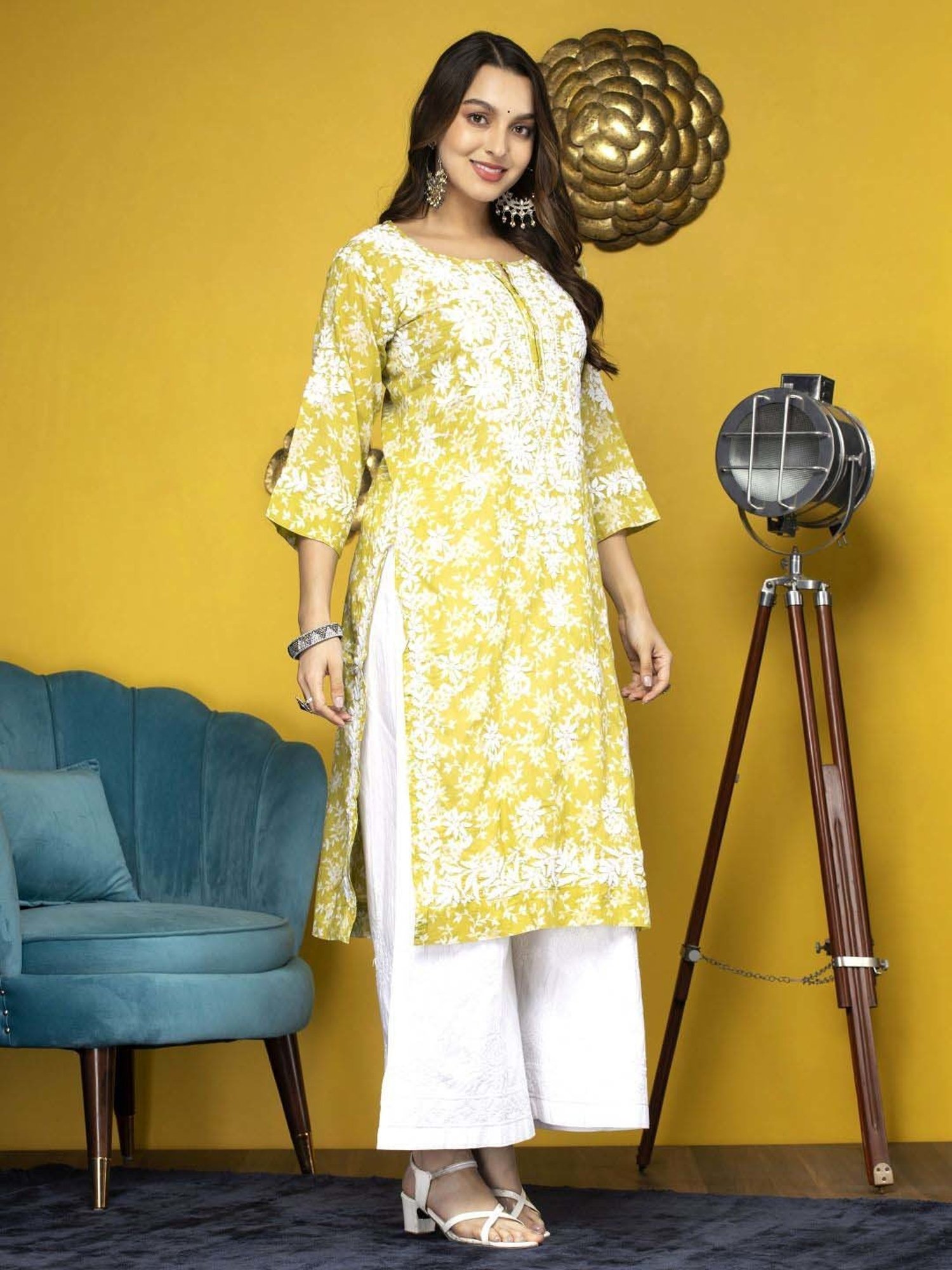 PARAMOUNT CHIKAN Lime Yellow Cotton Chikankari Straight Kurta