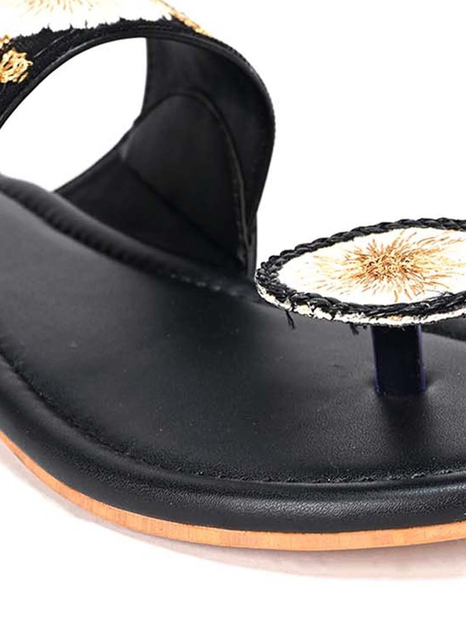 Scentra Women's Black Toe Ring Sandals