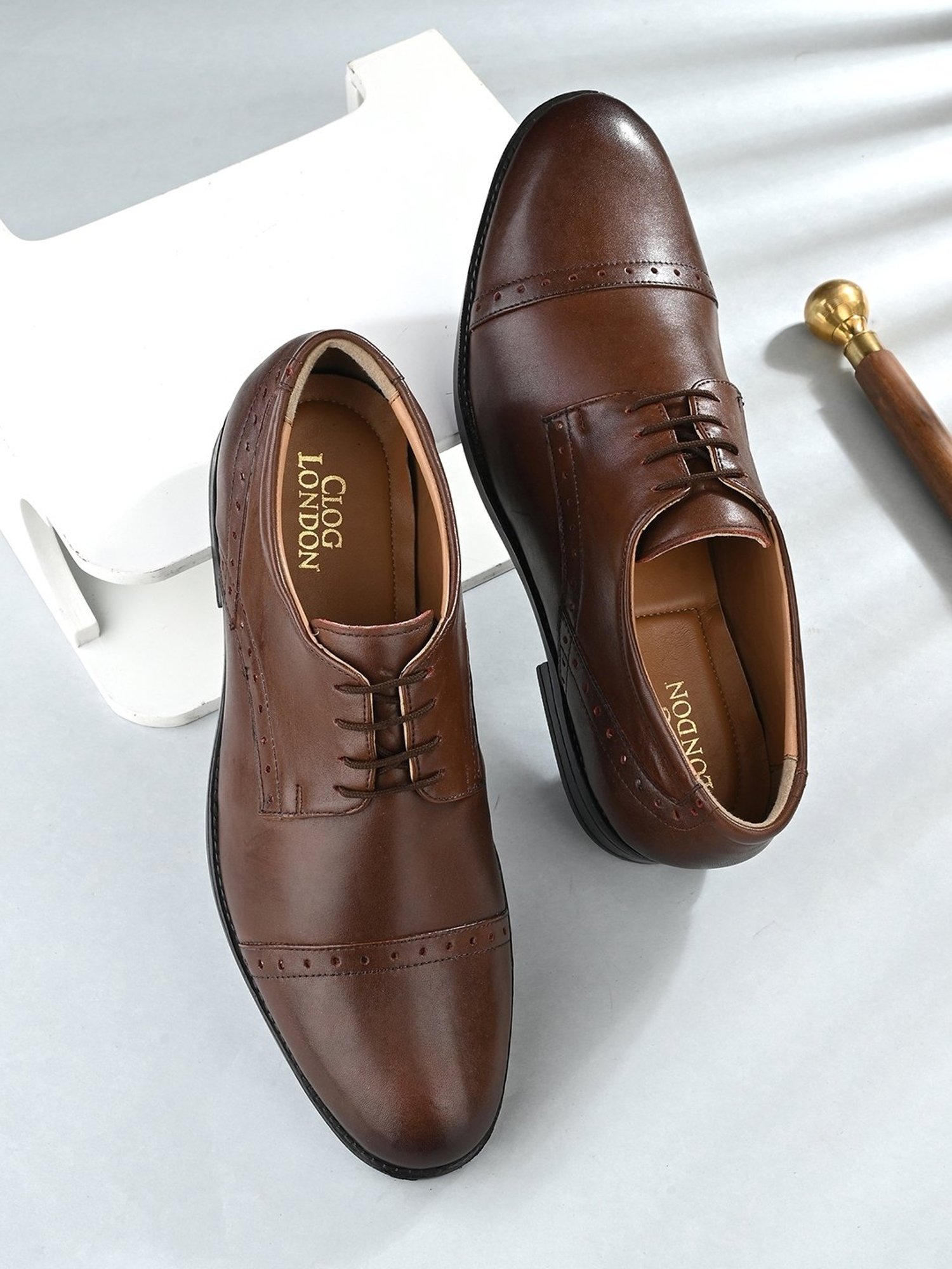 Clog London Men's Brown Derby Shoes