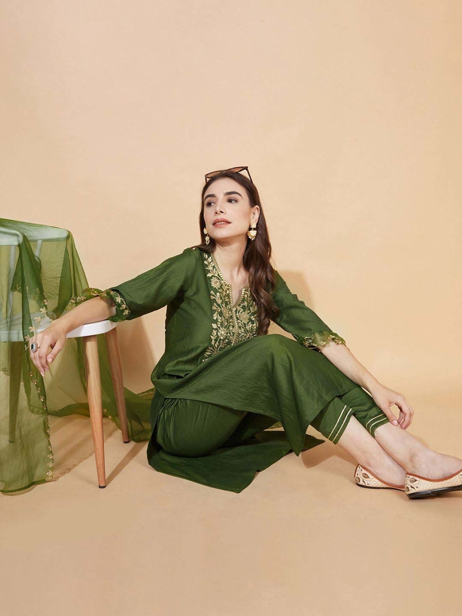 Skylee Green Embroidered Kurta Pant Set With Dupatta