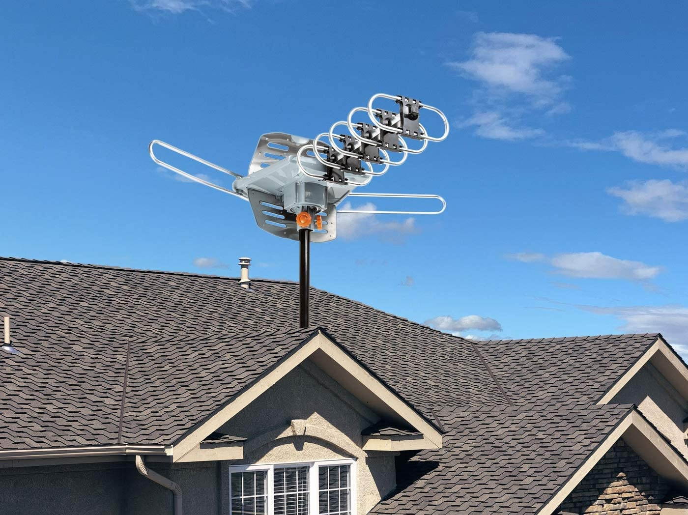 FiveStar Outdoor HDTV Antenna 2019 Newest Model Up to 150 Miles Long Range with Motorized 360 Degree Rotation, UHF/VHF/FM Radio with Infrared Remote Control Advanced Design Plus Installation Kit