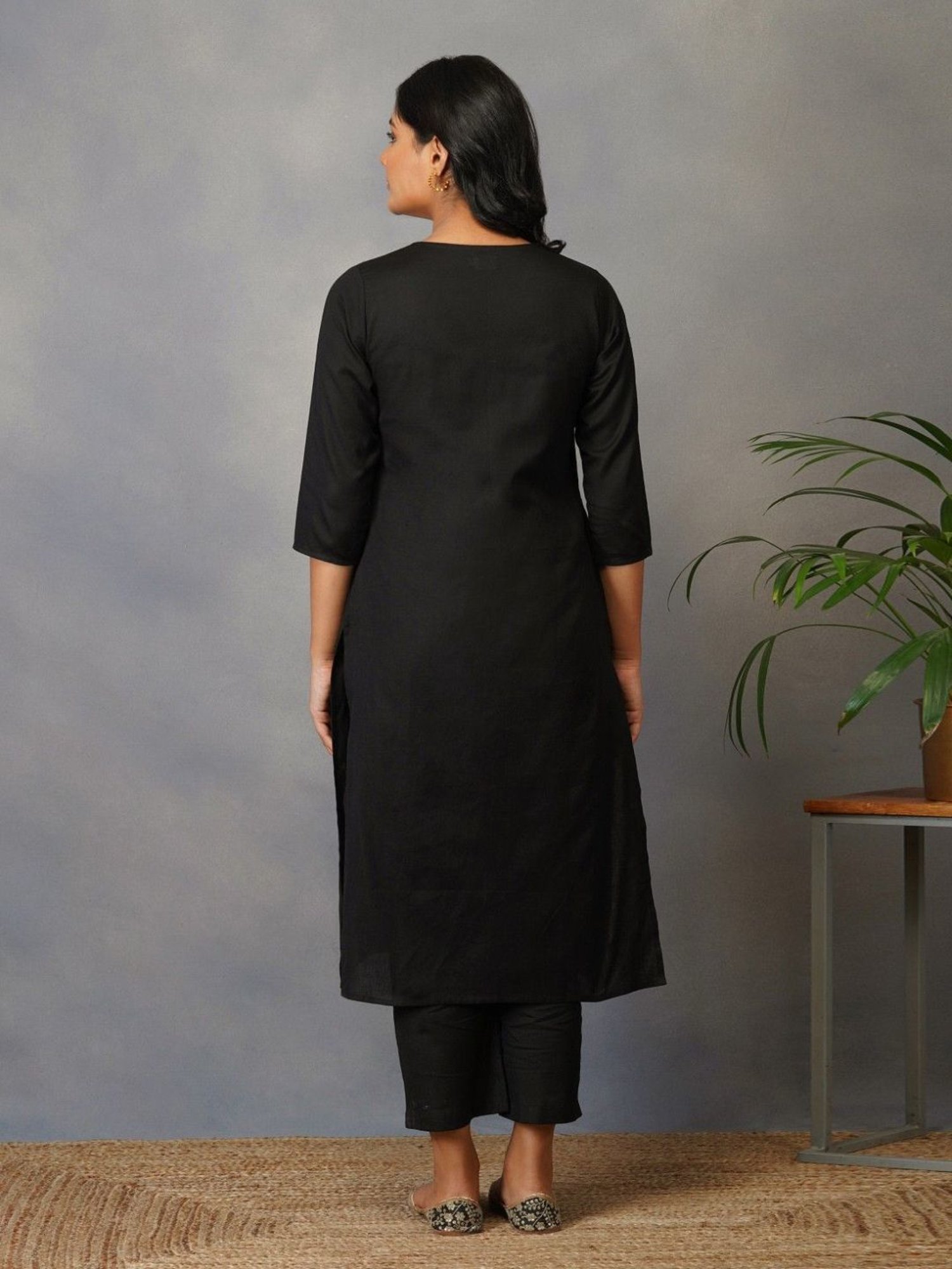 Akiso Bakhair Black Straight Kurta With Ajrak Applique Work Set With Pants