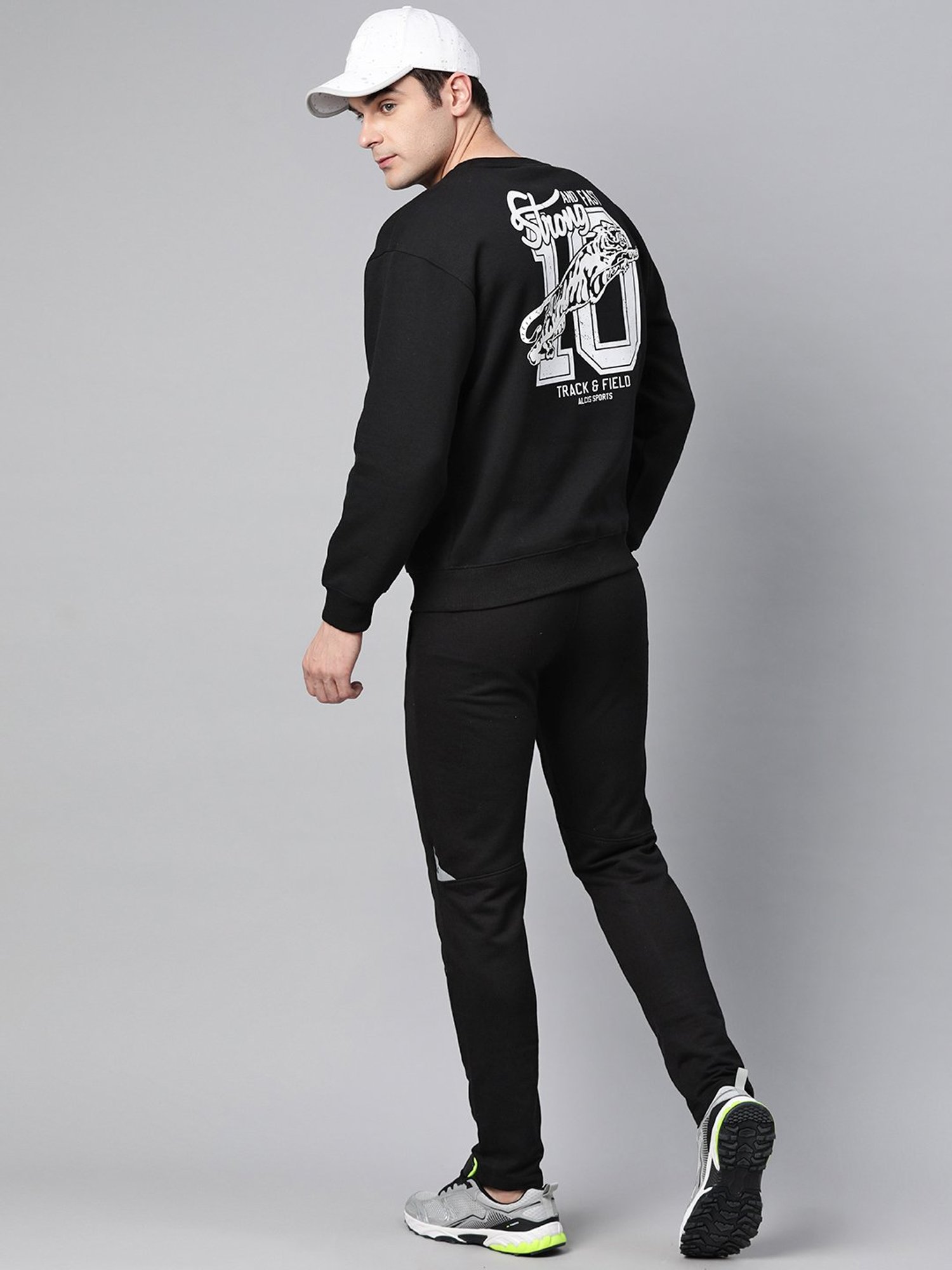 ALCIS Black Regular Fit Printed Sweatshirt
