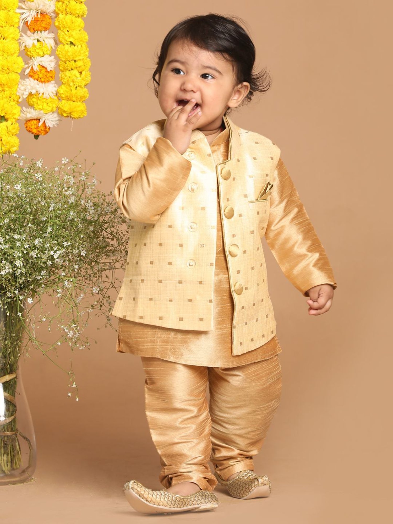 VASTRAMAY SISHU Golden Straight Fit Kurta Set
