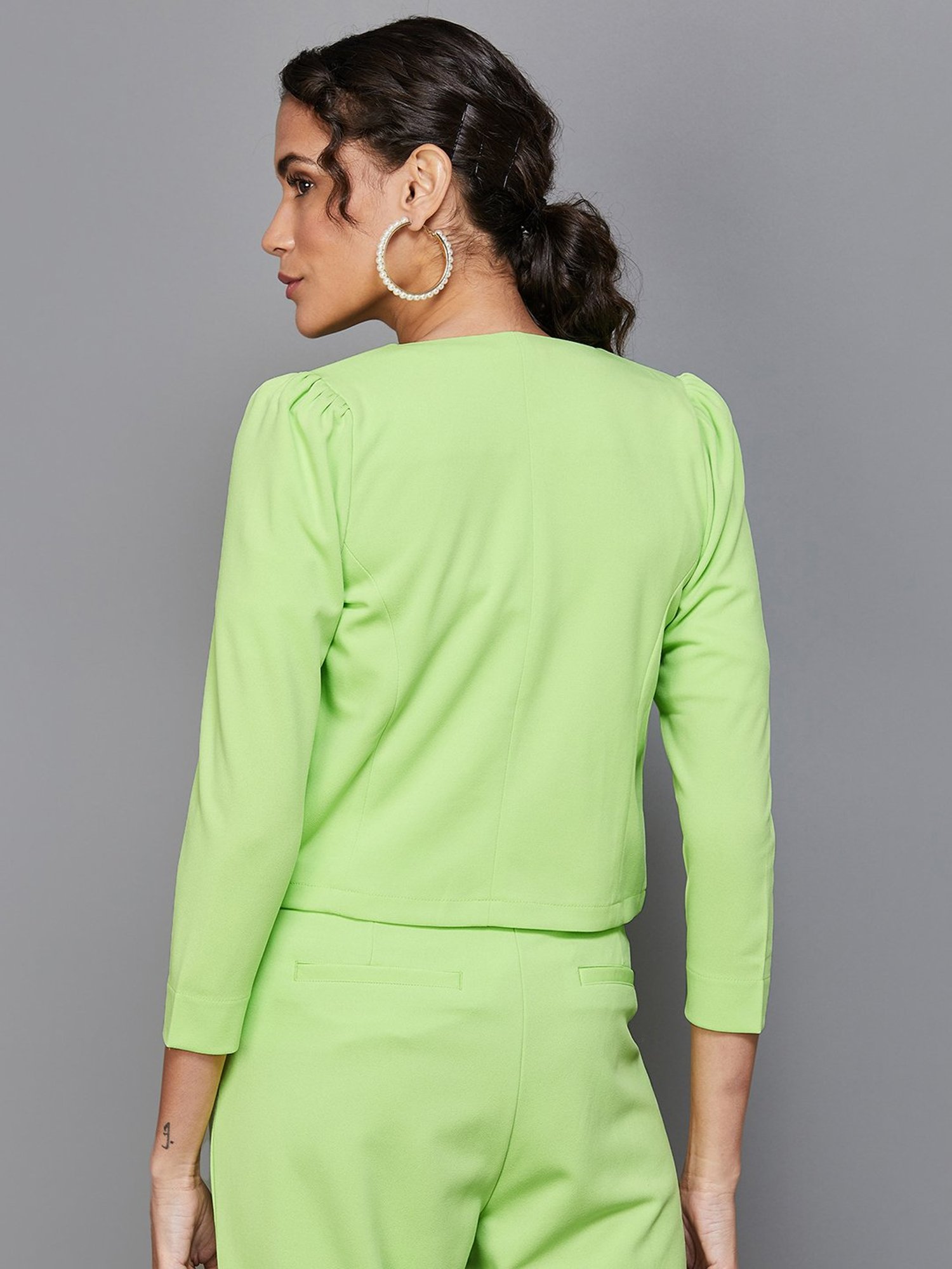 Code by Lifestyle Green Plain Shrug