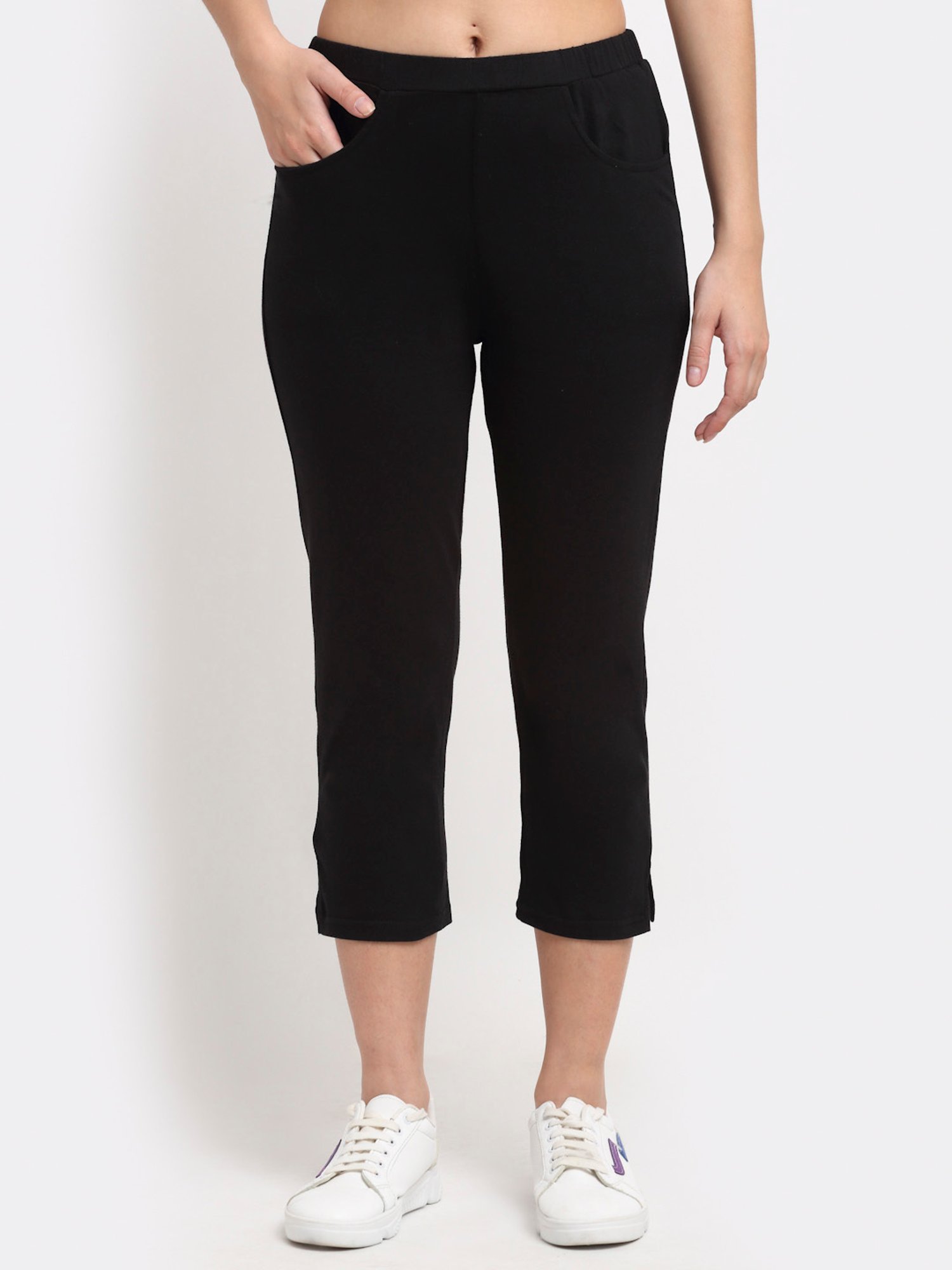 BRINNS Black Mid Rise Cropped Capris