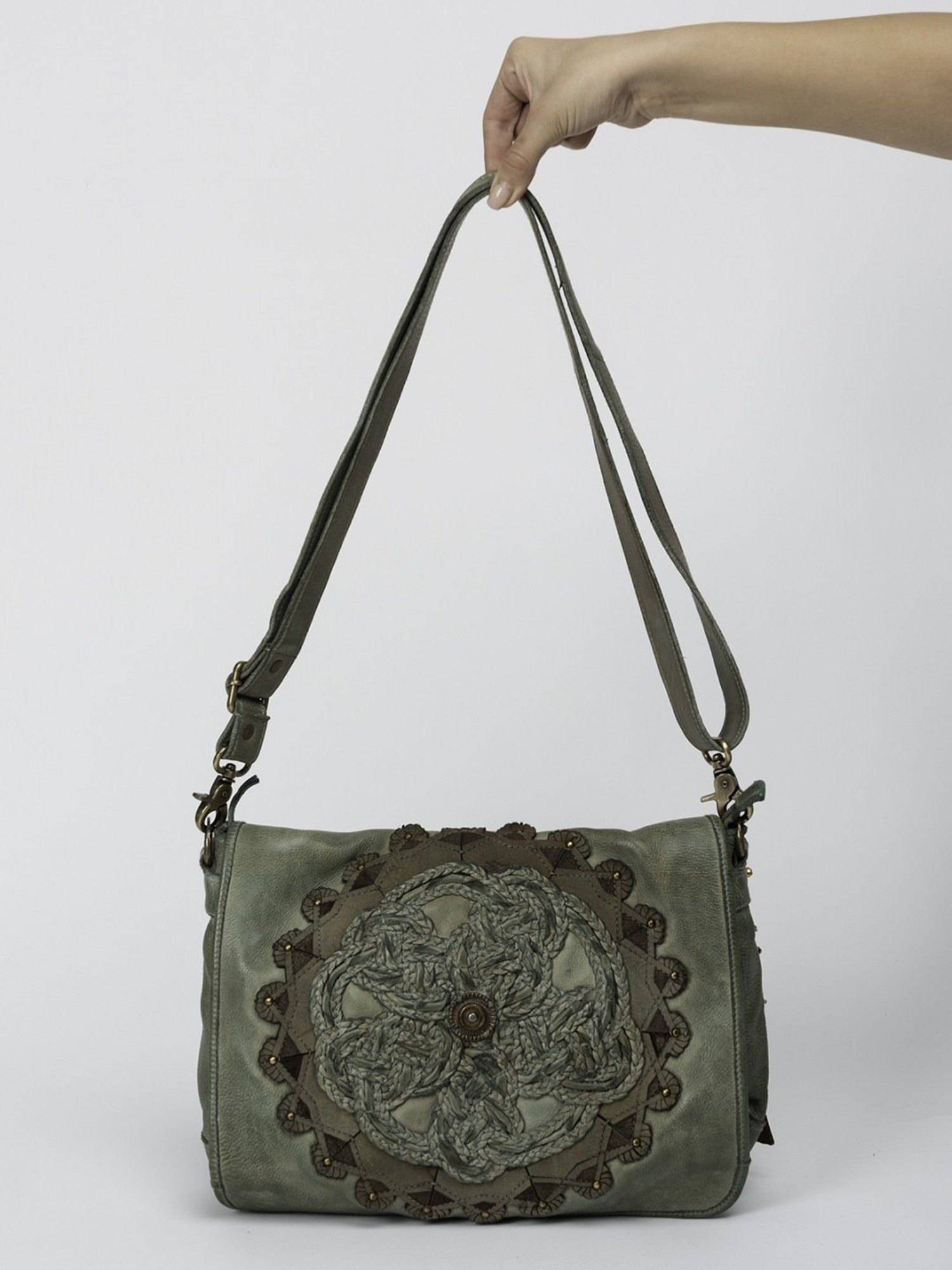 Art N Vintage Parma Olive Leather Textured Medium Sling Handbag