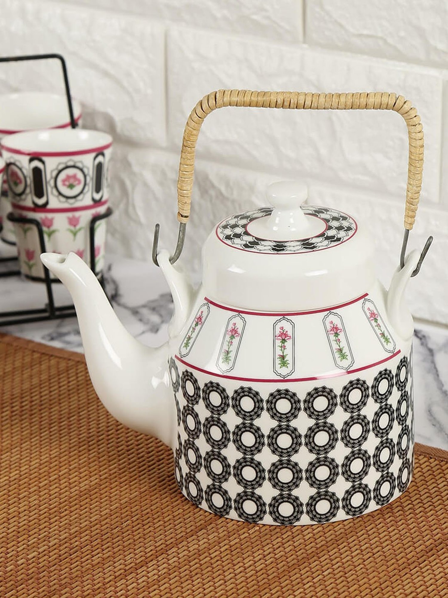 India Circus Multicolor Ceramic Kettle with Lid - Set of 1