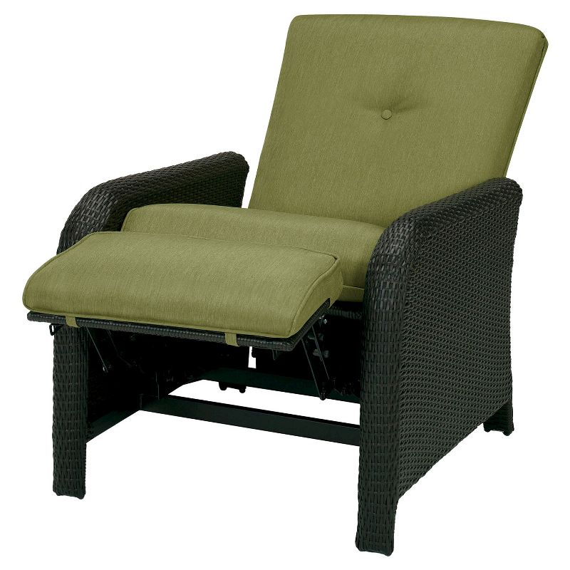 Hanover Outdoor Strathmere Luxury Recliner - Cilantro Green